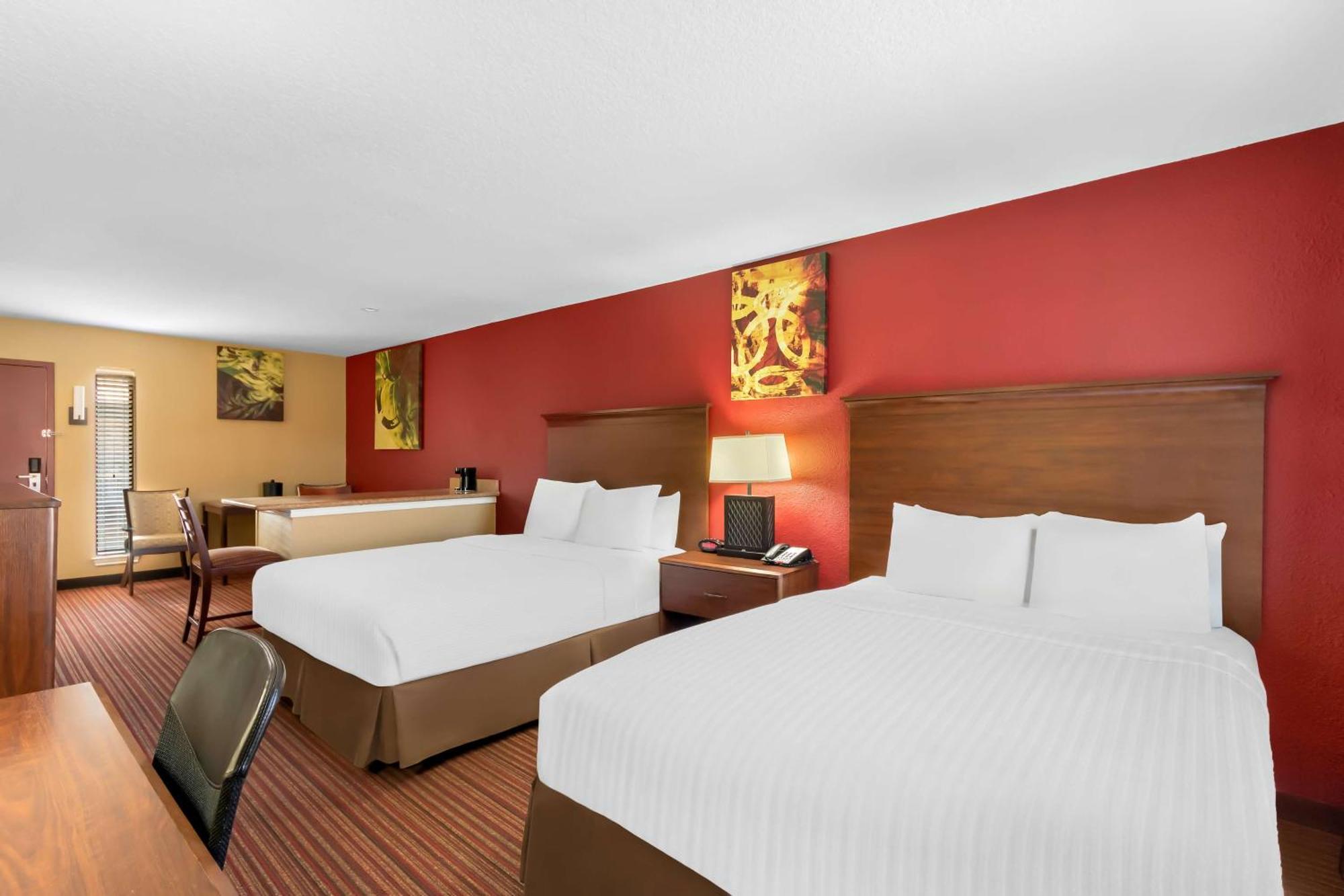 Surestay Plus By Best Western San Antonio Fiesta Inn Exterior photo