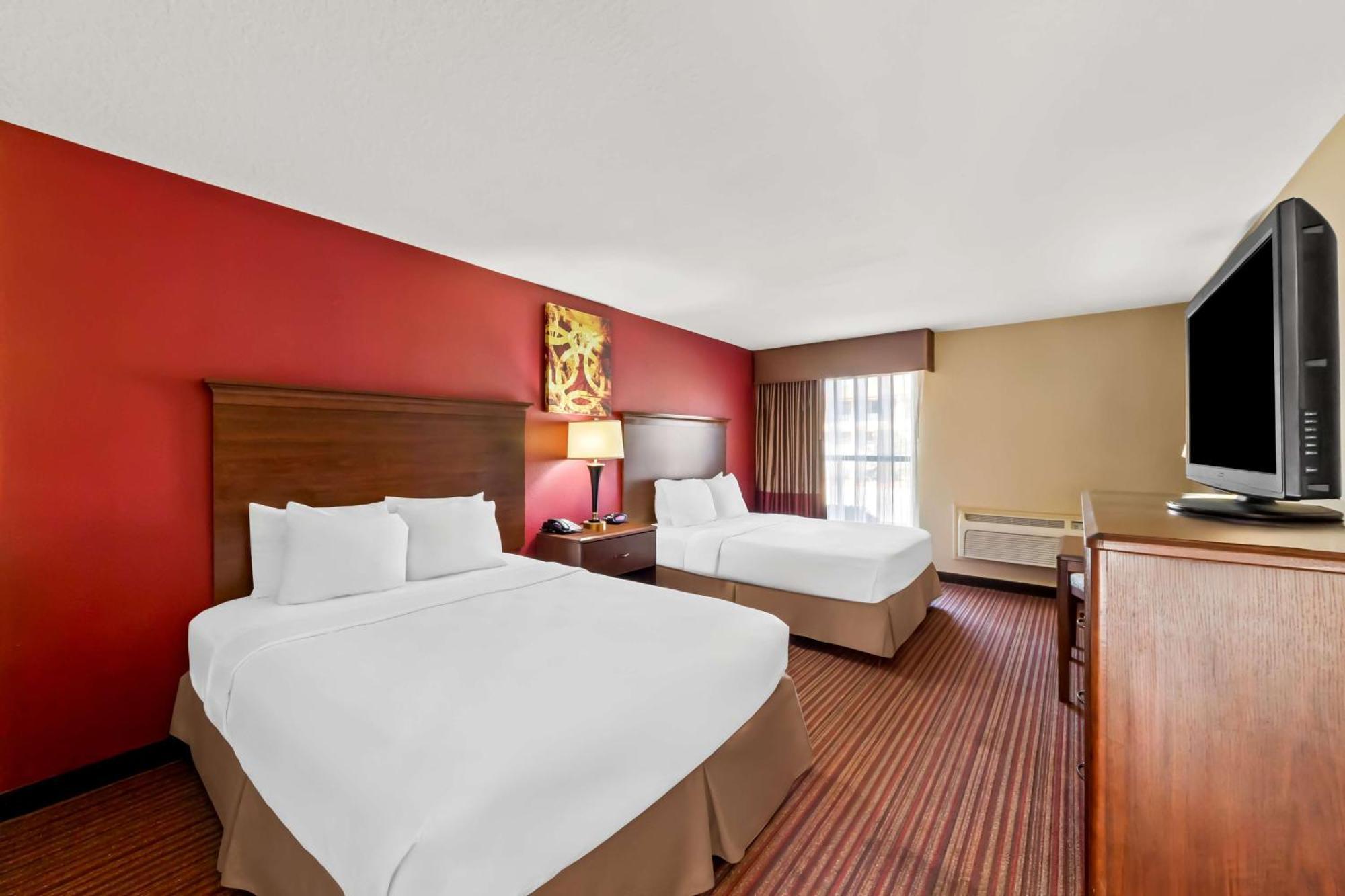 Surestay Plus By Best Western San Antonio Fiesta Inn Exterior photo