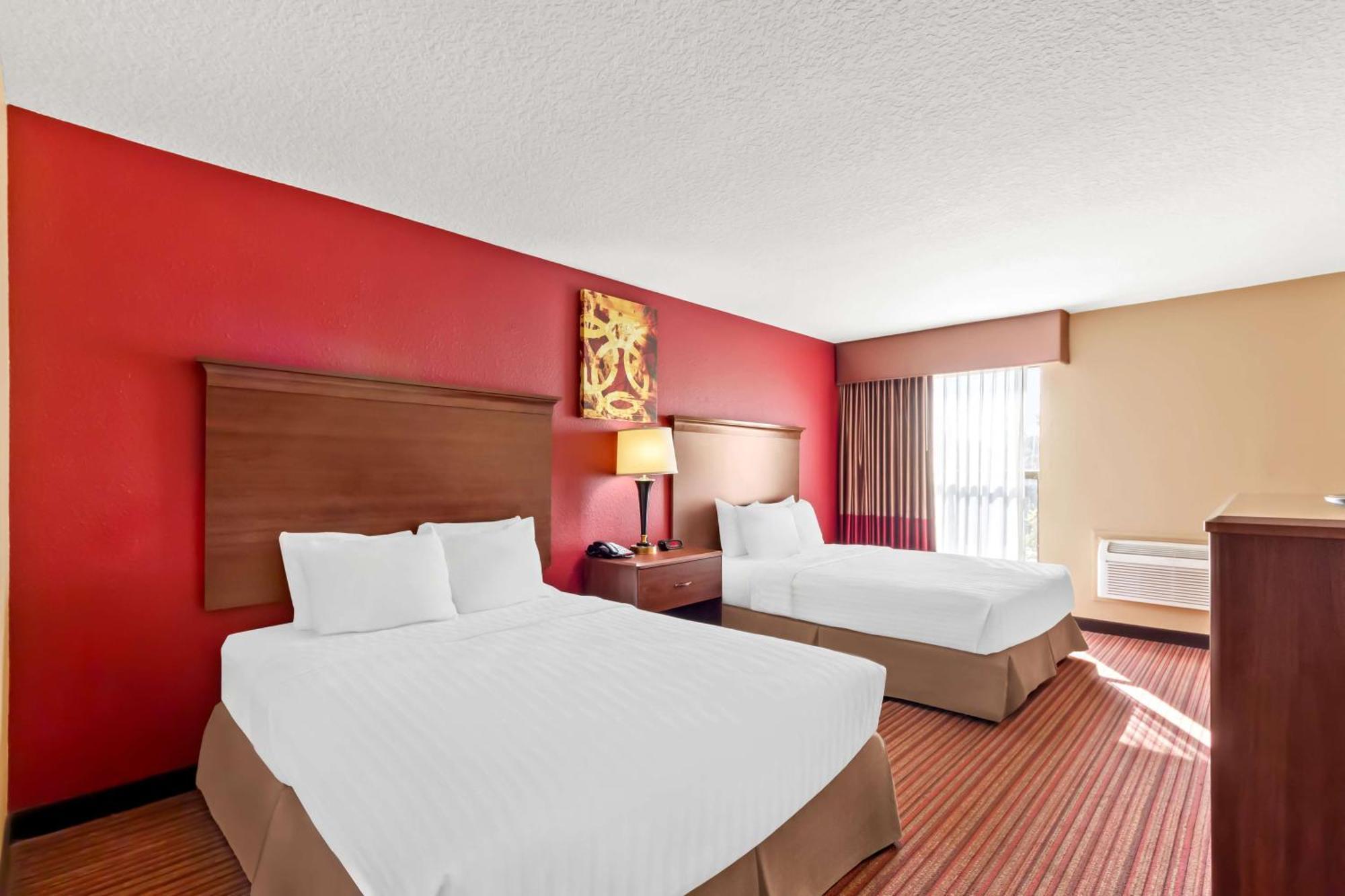 Surestay Plus By Best Western San Antonio Fiesta Inn Exterior photo